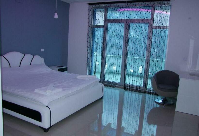 اتاق لوکس با بالکن, B&b Hisar International