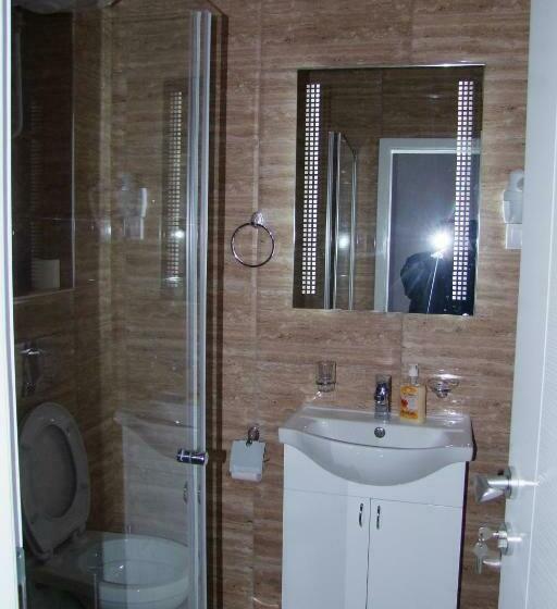 اتاق استاندارد سه نفره, B&b Hisar International