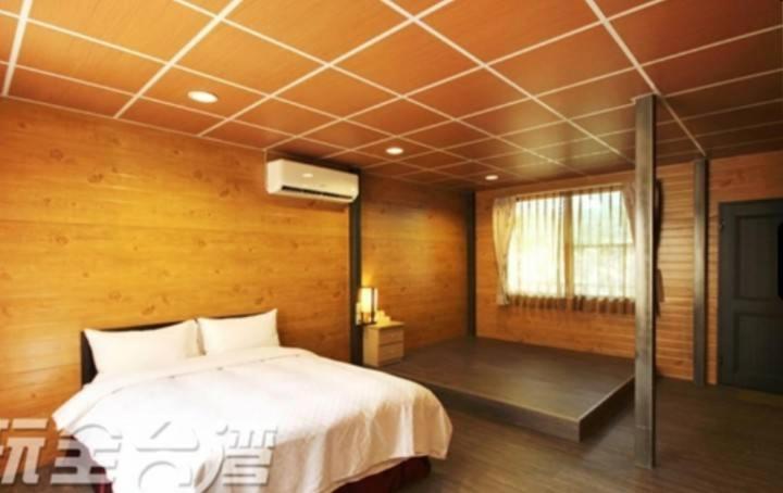 اتاق استاندارد با چشمانداز کوهستان, Jingshan Landscape