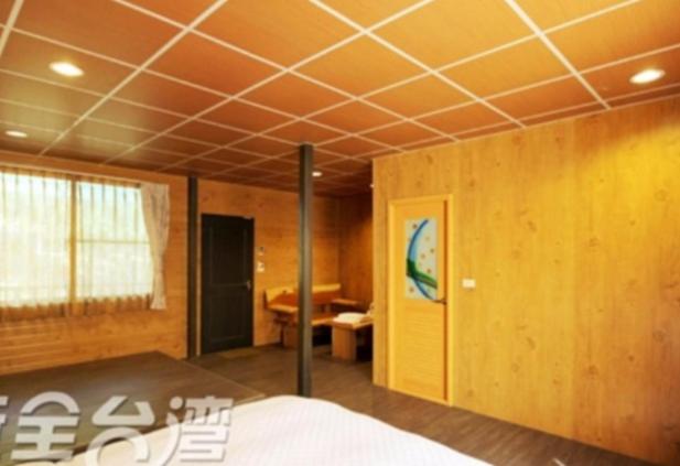 اتاق استاندارد با چشمانداز کوهستان, Jingshan Landscape