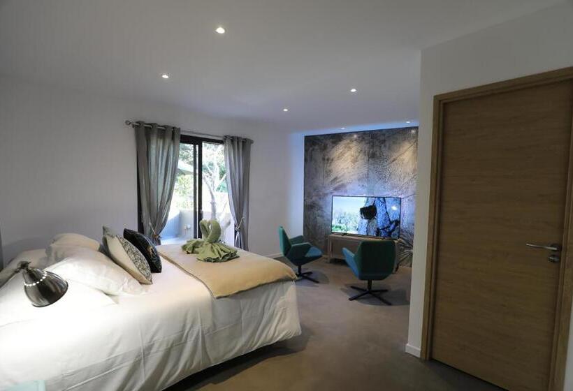 Номер Deluxe, Hôtel Confidentiel Le Grecale