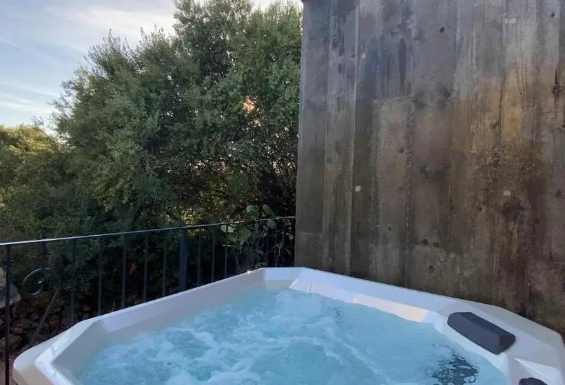 バスタブ付きスタンダードルーム, Hôtel Confidentiel Le Grecale