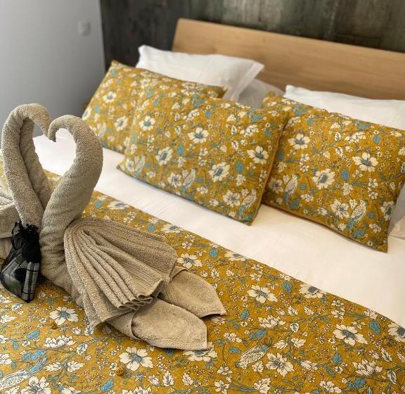 Номер Стандарт с Гидромассажем, Hôtel Confidentiel Le Grecale