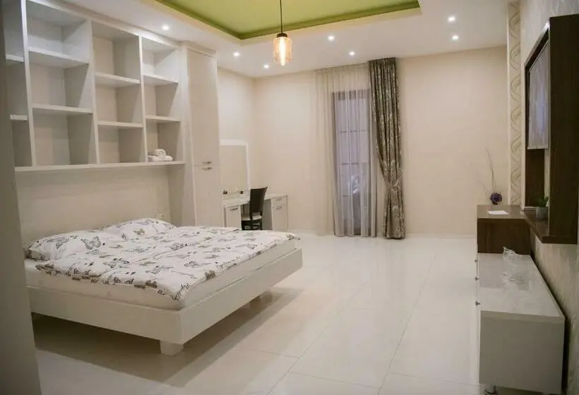اتاق استاندارد, Urban