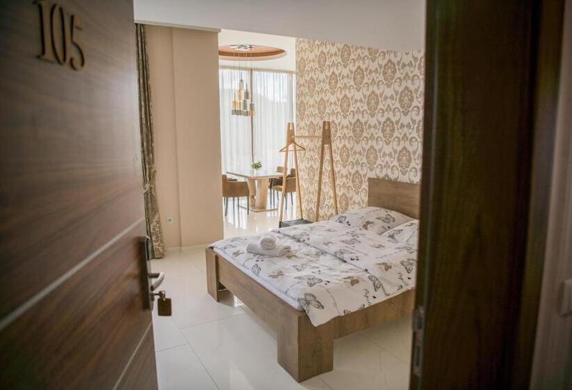 اتاق لوکس, Urban