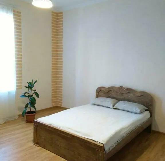 اتاق استاندارد با سرویس بهداشتی مشترک, Greengate