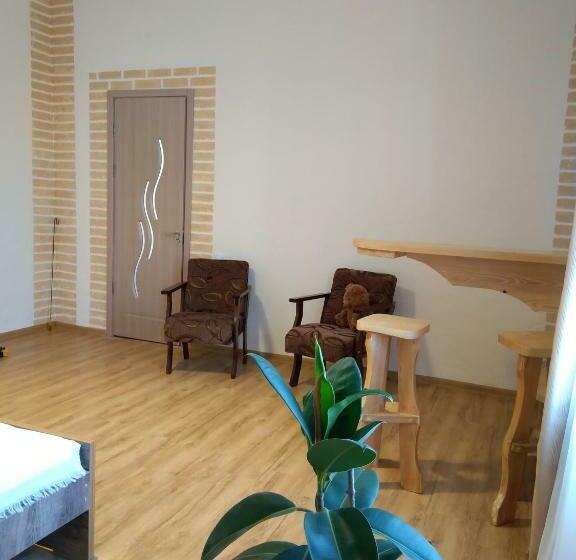 اتاق استاندارد با سرویس بهداشتی مشترک, Greengate