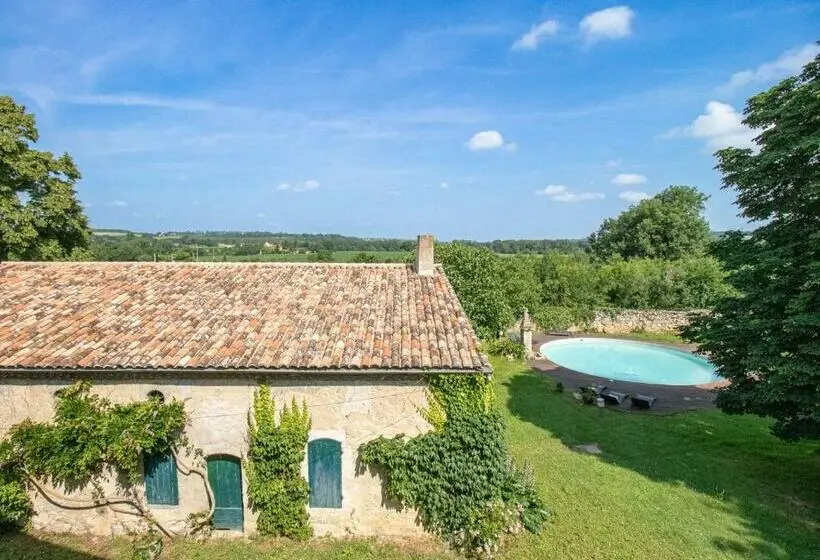 プール付き１ベッドルームヴィラ, Maison De Maître Avec Grand Parc Arboré Clos De Murs