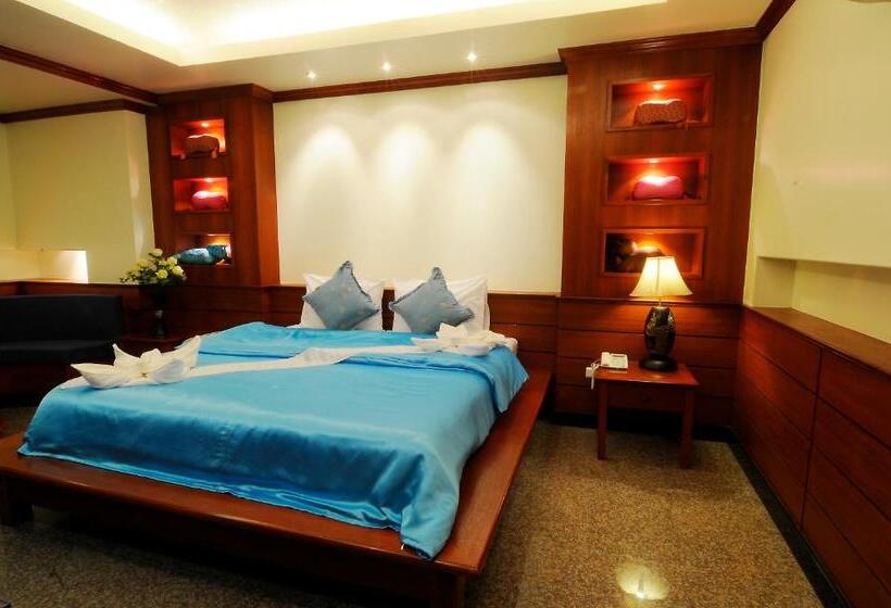 キングサイドベッドのスタンダードワンルーム, Busyarin