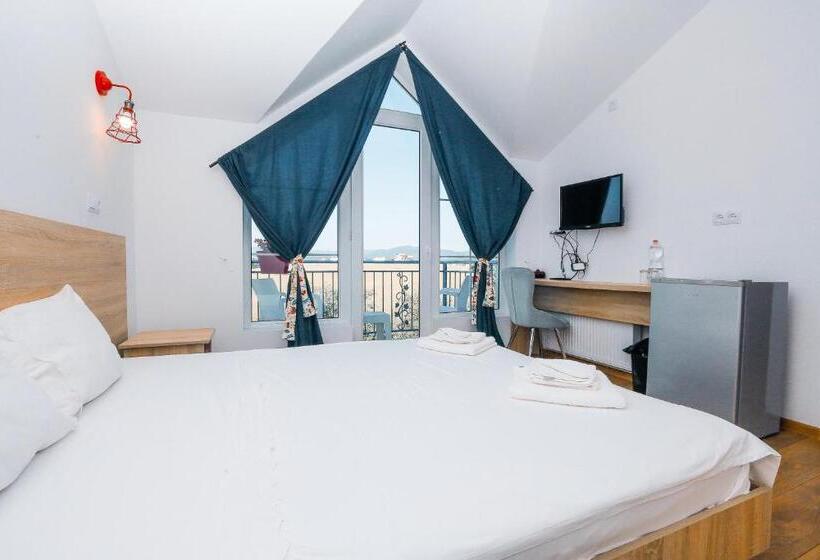 اتاق استاندارد, Laguna Beach Club Bazaleti Lake