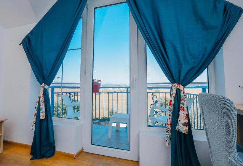 اتاق استاندارد, Laguna Beach Club Bazaleti Lake