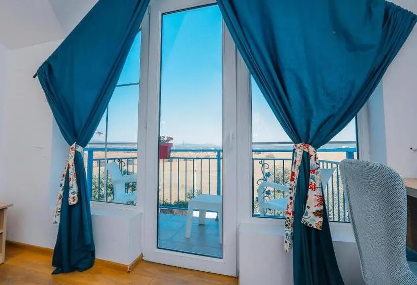 اتاق استاندارد, Laguna Beach Club Bazaleti Lake