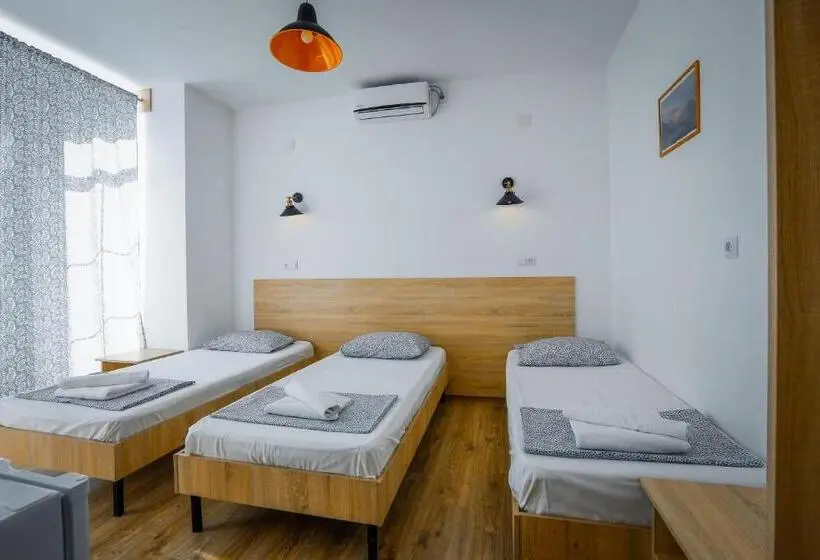 اتاق راحتی سه تخته, Laguna Beach Club Bazaleti Lake