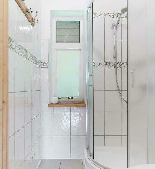 اتاق استاندارد, Cērpas