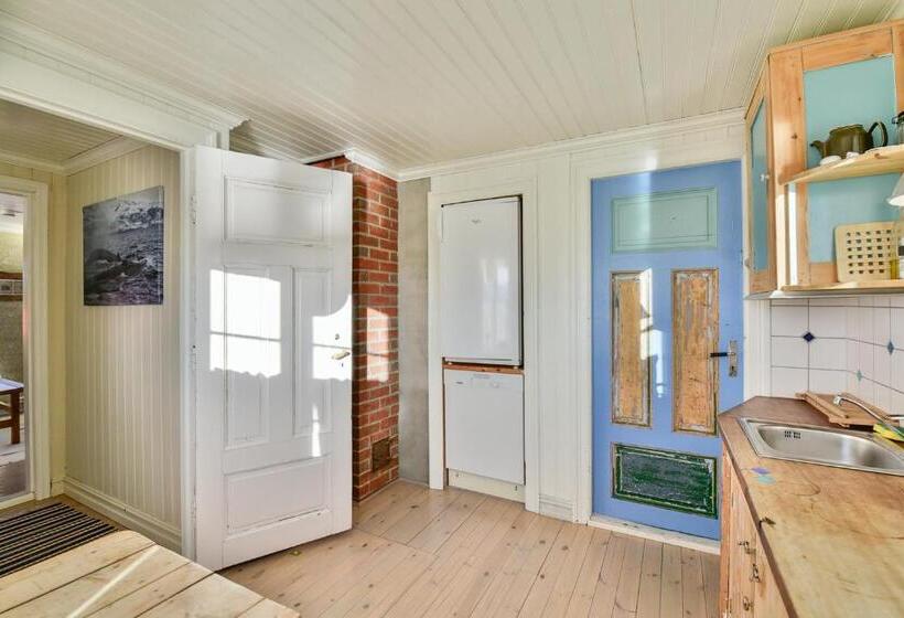 Студия Стандарт, Kongsfjord Arctic Lodge