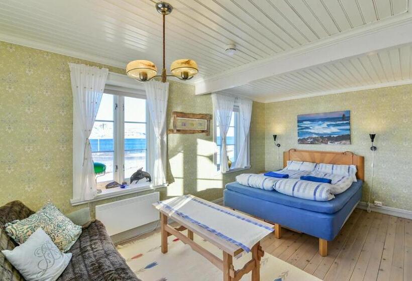 Студия Стандарт, Kongsfjord Arctic Lodge