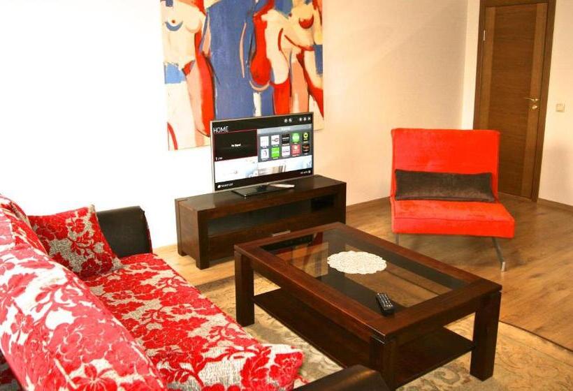 سوییت جونیور, More Guesthouse