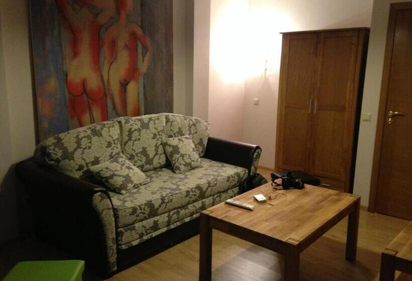 سوییت خانوادگی, More Guesthouse