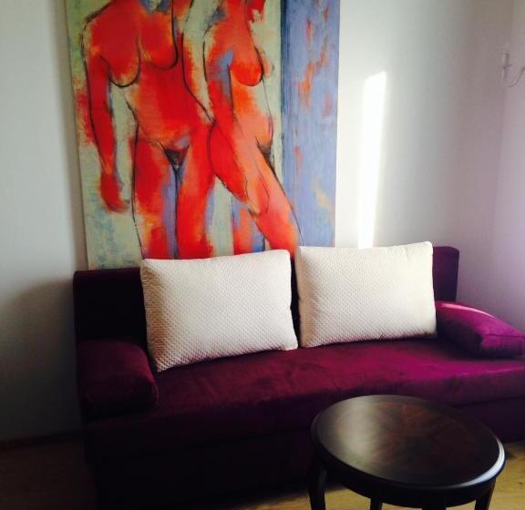 اتاق لوکس, More Guesthouse