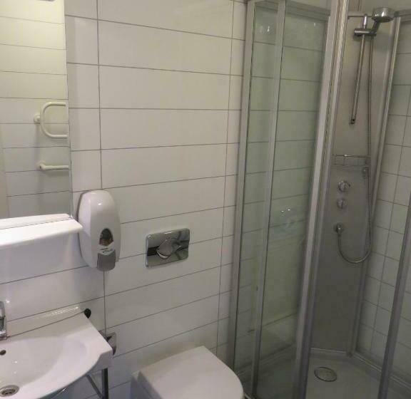 Номер Стандарт, Ulvsvåg Gjestgiveri Og Fjordcamping As