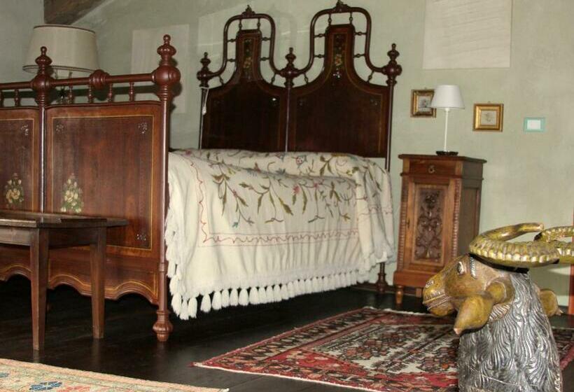 סוויטה, Castello Di Strambinello