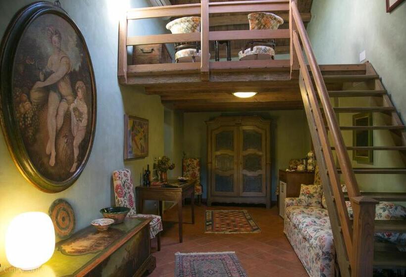 סוויטה, Castello Di Strambinello