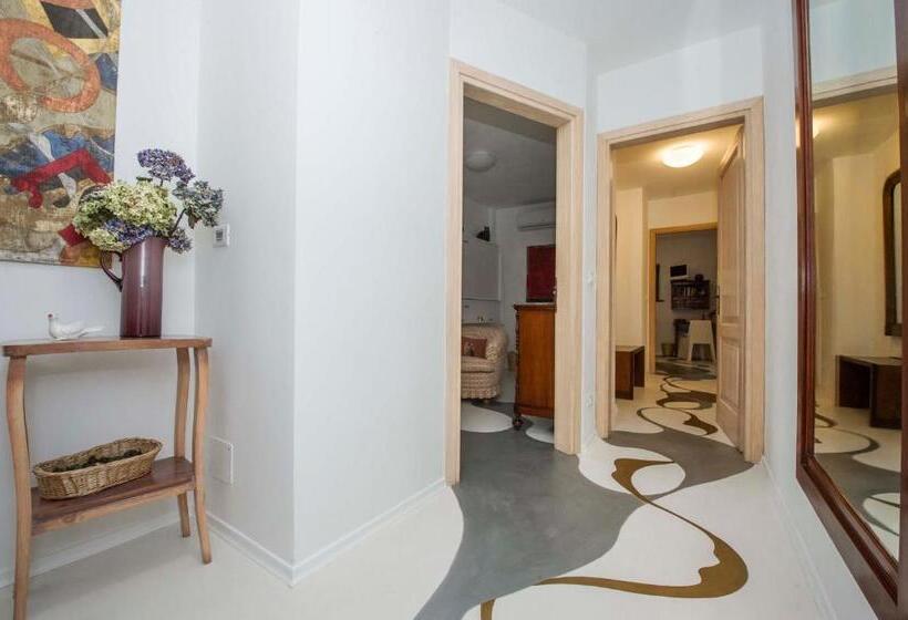 סוויטת ג'וניור, Castello Di Strambinello