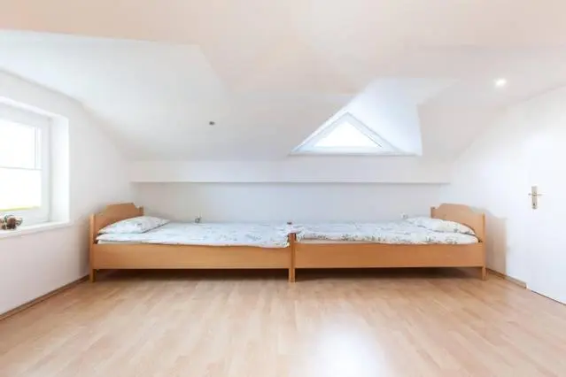 اتاق خانوادگی, Bed And Breakfast špelca