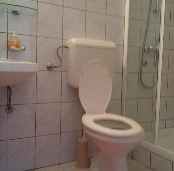 اتاق استاندارد چهار تخته, Bed And Breakfast špelca