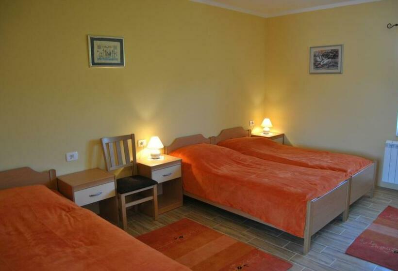 استودیوی استاندارد, Tourist Farm Dujceva Domacija