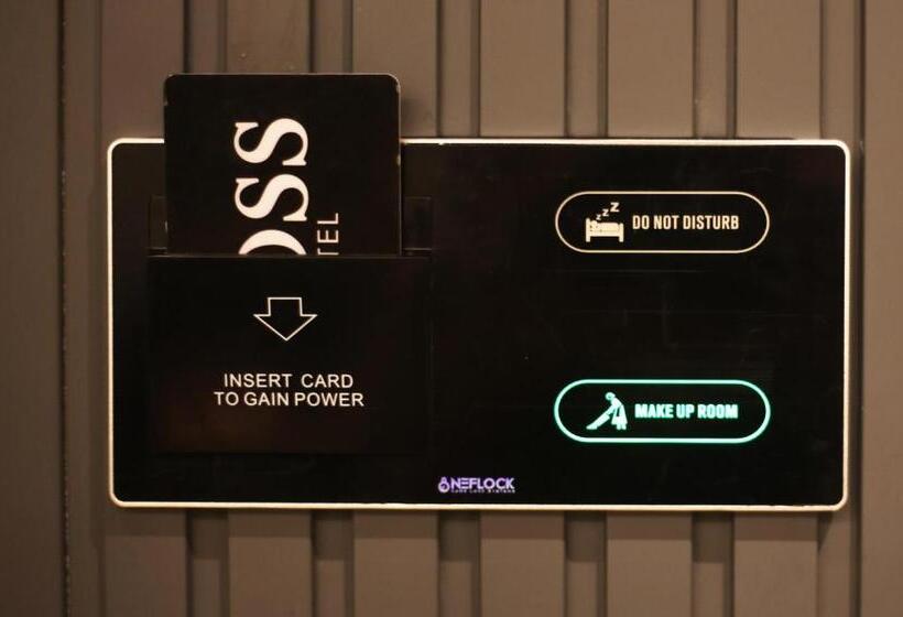 سوییت سوپریور, Moss Suites