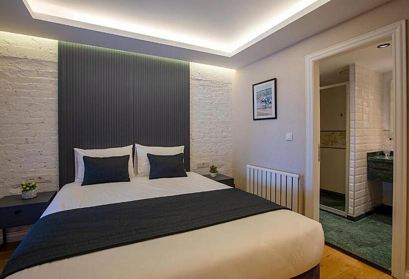 سوییت سوپریور, Moss Suites