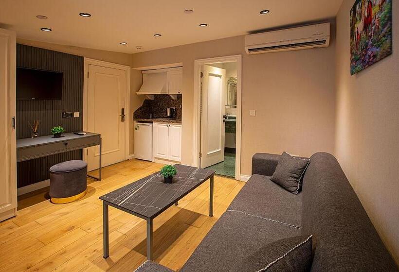 سوییت جونیور لوکس, Moss Suites