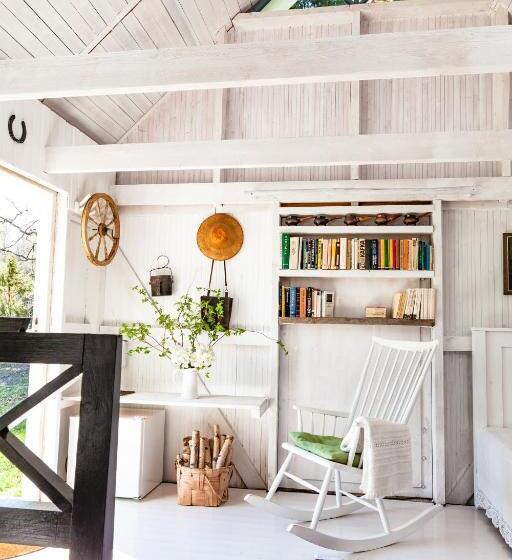 بانگلوی استاندارد, Adami Country Guesthouse