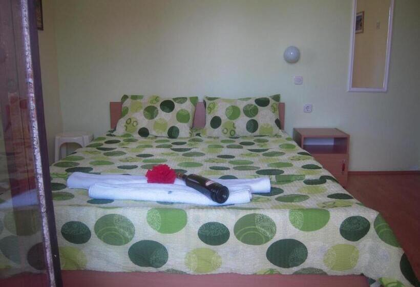 اتاق استاندارد با بالکن, Lile Pestani Accommodation