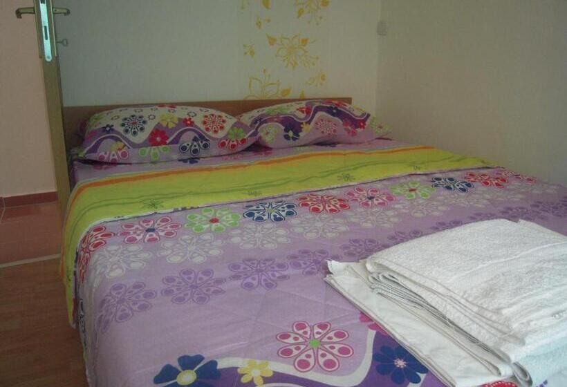 بنگله خانوادگی, Lile Pestani Accommodation