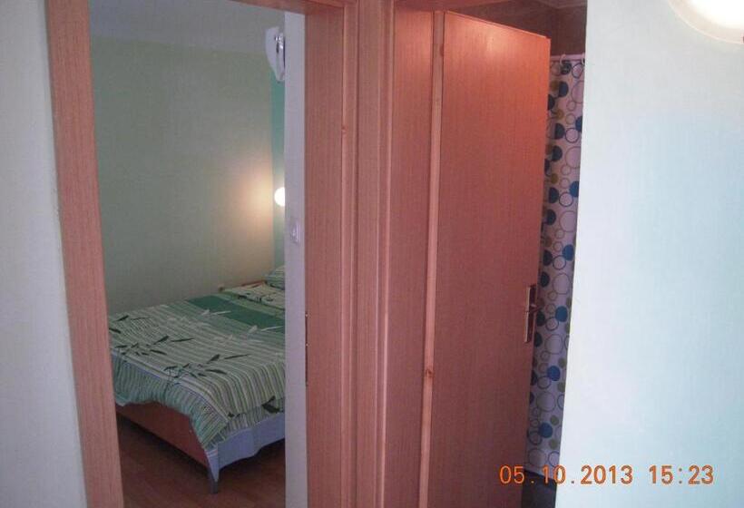 بنگله خانوادگی, Lile Pestani Accommodation