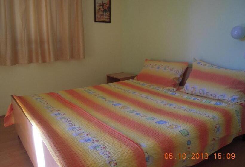 اتاق استاندارد یک نفره, Lile Pestani Accommodation