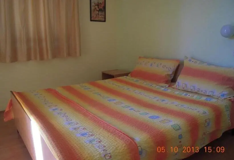 اتاق استاندارد یک نفره, Lile Pestani Accommodation