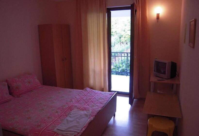 استودیو استاندارد با تراس, Lile Pestani Accommodation