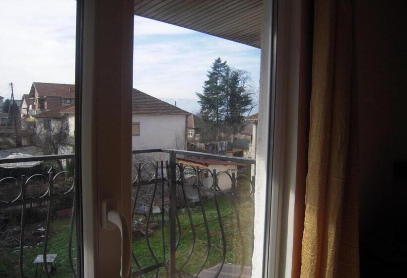 استودیو استاندارد با تراس, Lile Pestani Accommodation