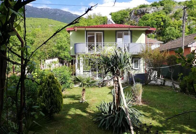 ویلای استاندارد با چشمانداز باغ, Lile Pestani Accommodation