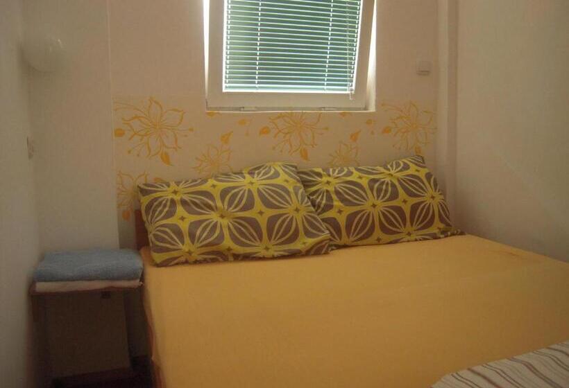 بنگله خانوادگی, Lile Pestani Accommodation