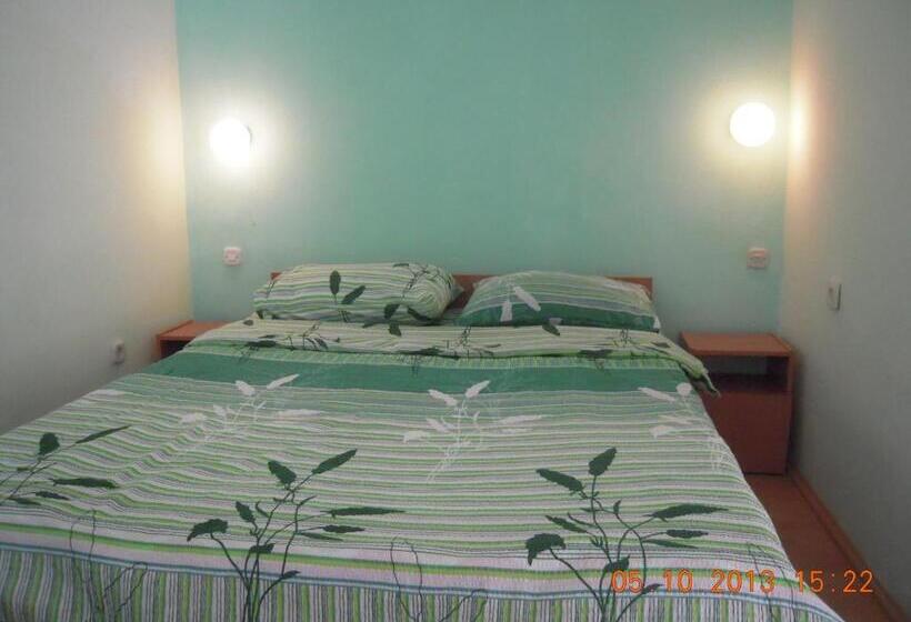 بنگله خانوادگی, Lile Pestani Accommodation