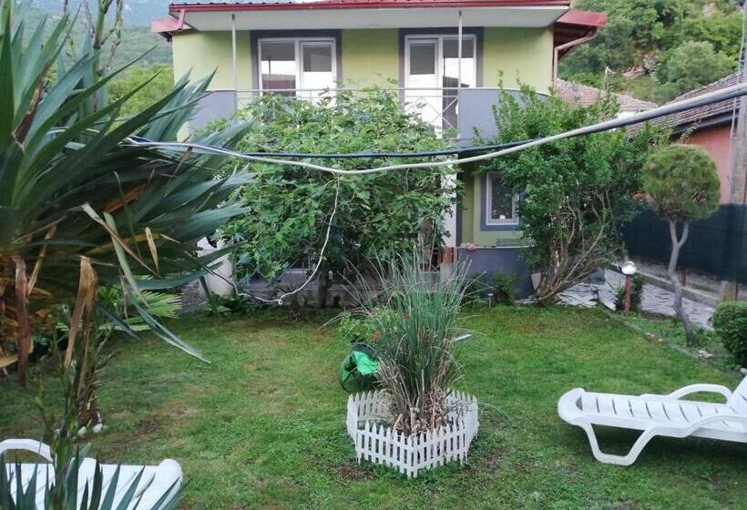 ویلای استاندارد با چشمانداز باغ, Lile Pestani Accommodation