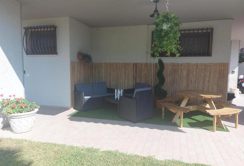 スタンダードスタジオ, Villa Happy Days