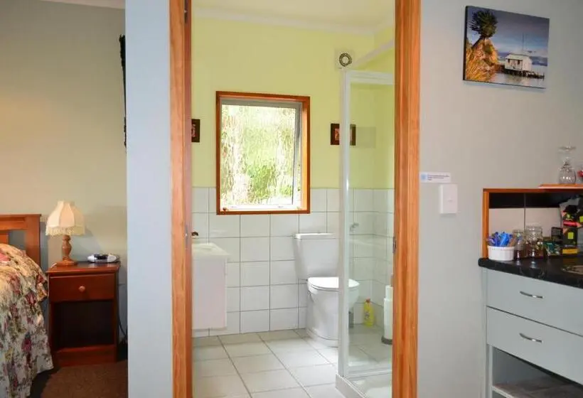 اتاق استاندارد, Treetops B&b