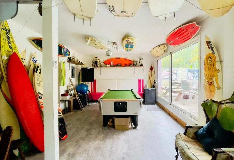 منزل غرفة نوم واحدة, Carwyns Surf House