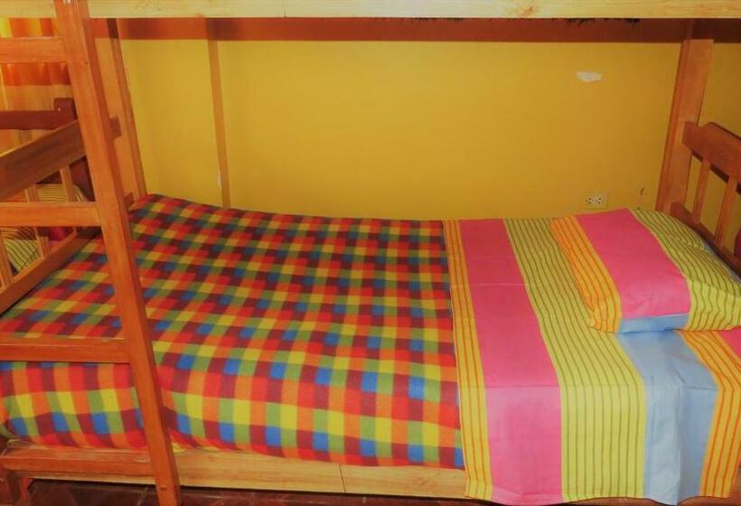 غرفة قياسية رباعية, Nery Lodging