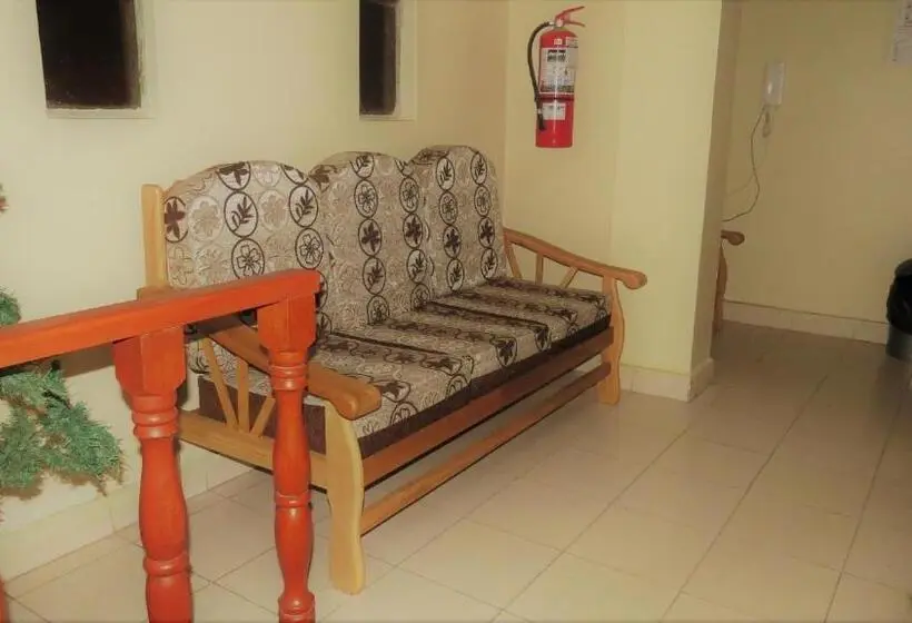 اتاق خانوادگی, Nery Lodging